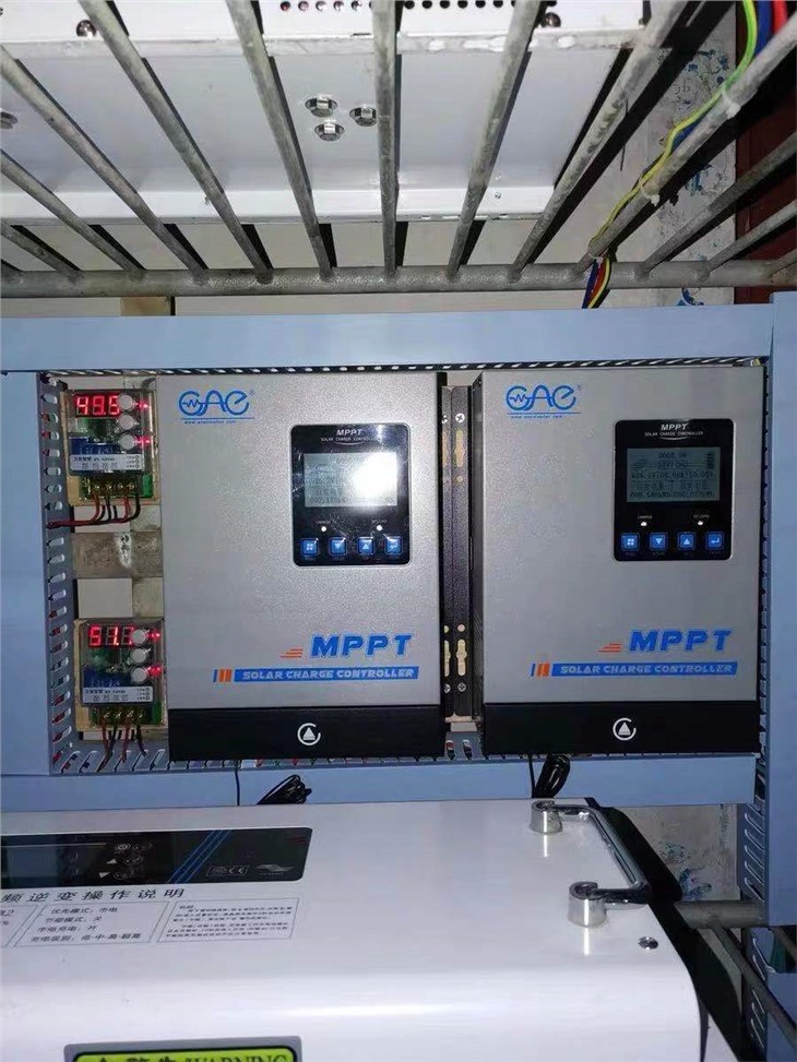 mppt solar panel charge controller 12v